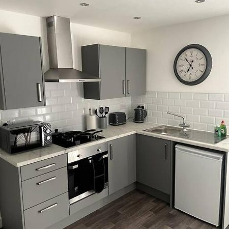 #6Bs 1 Bed Serviced Apartment ดาร์บี ภายนอก รูปภาพ