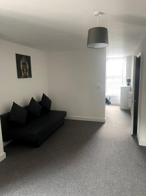 #6Bs 1 Bed Serviced Apartment ดาร์บี ภายนอก รูปภาพ